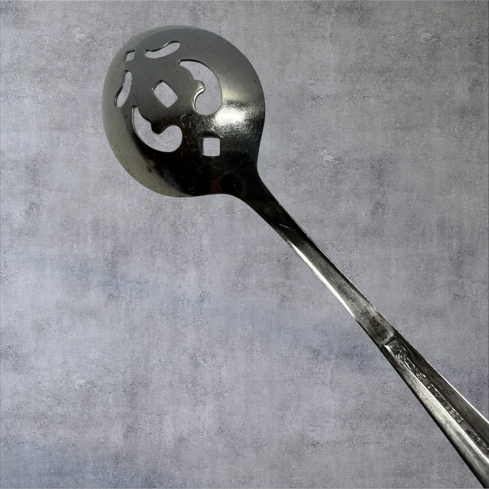 Rogers & Co Jefferson Manor Slotted Serving Spoon Silver Tone‎ Stainless Korea